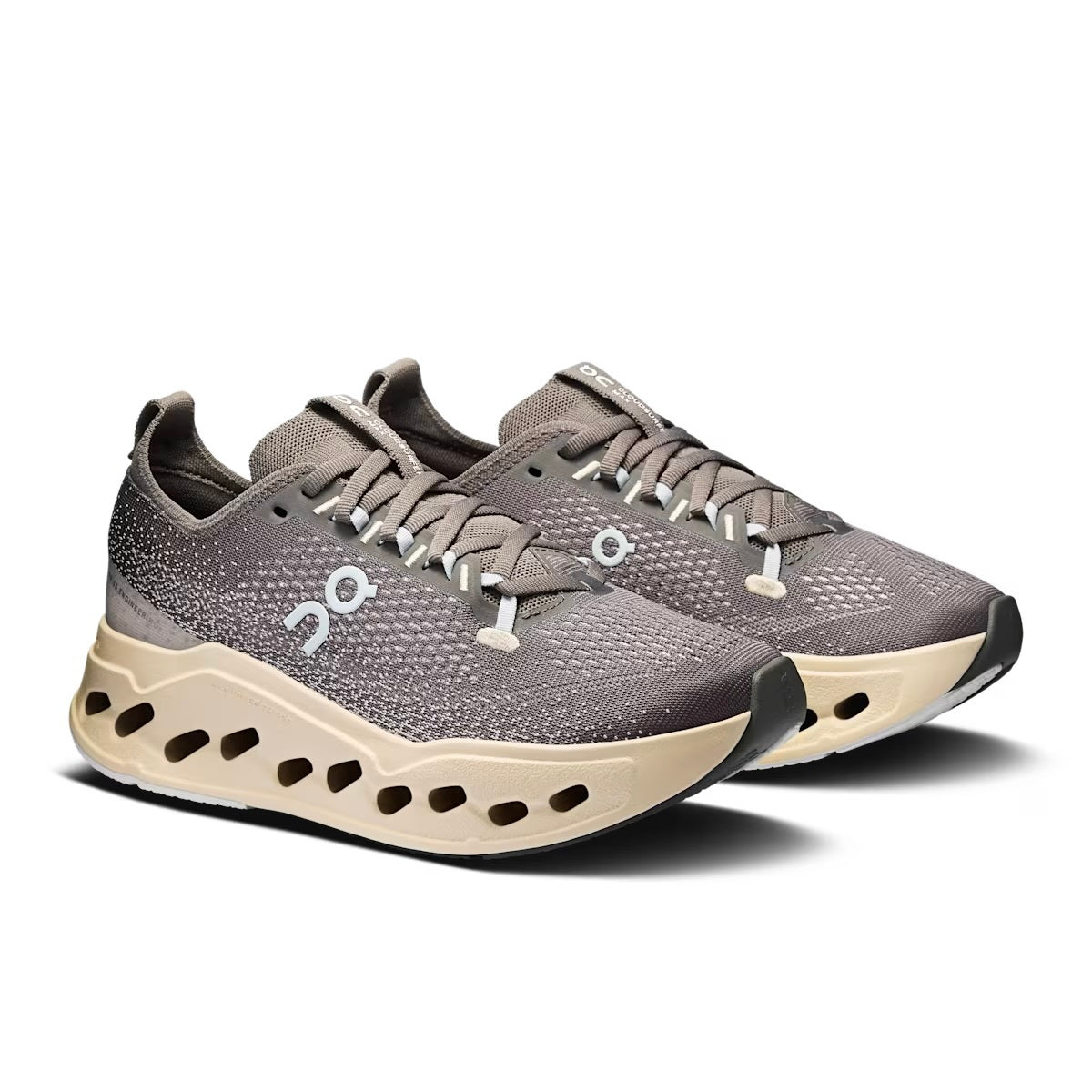 On Cloudsurfer Max Sneaker