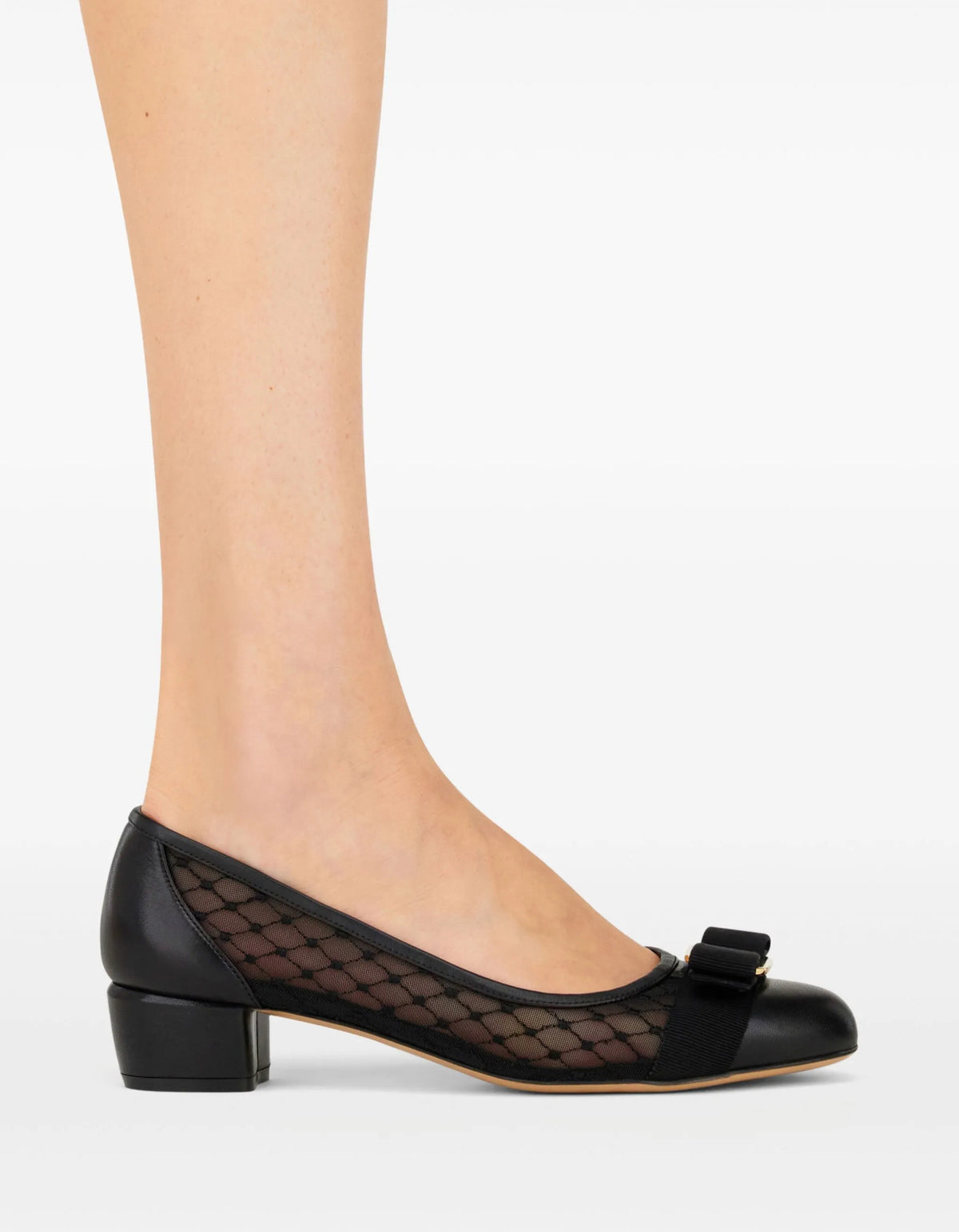 Ferragamo chunky heel,Ferragamo chunky heel black,Ferragamo chunky heel beige,Ferragamo chunky heel on sale,Ferragamo chunky