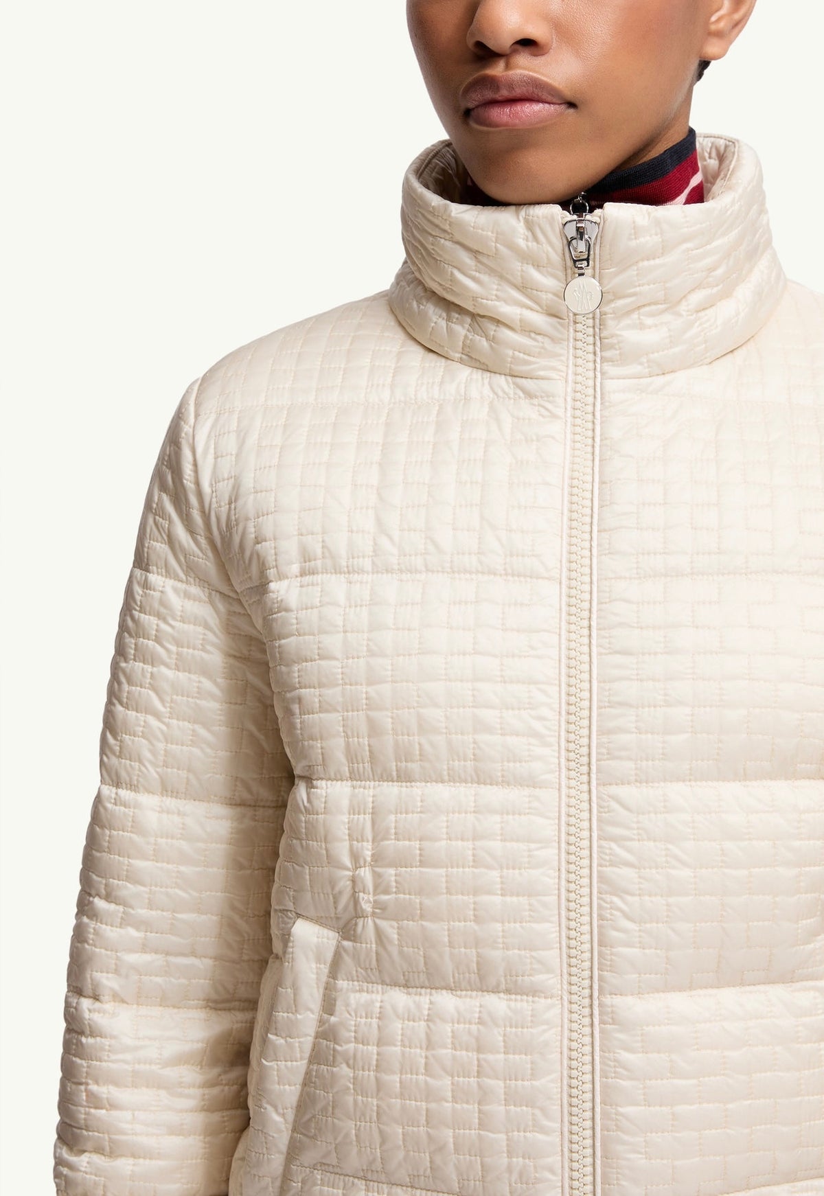 Winniemodo,Winnie modo,Moncler K20931A00006788QF,Moncler hooded short down,Moncler down,Moncler down beige,Moncler down beige