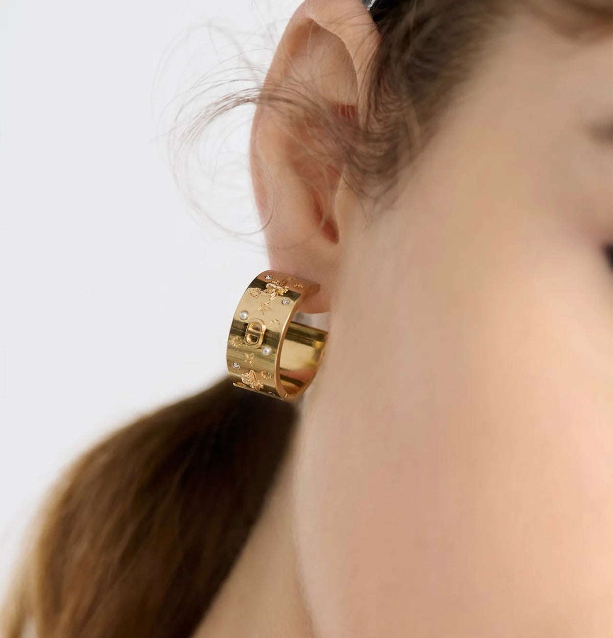 Dior Céleste hoop earrings,Dior earrings,Dior gold earrings,Dior earrings 2025,Dior earrings on sale,Dior gold earrings disco