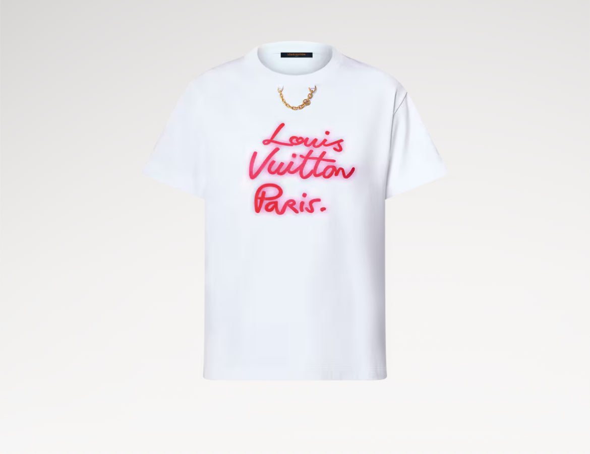 Louis Vuitton 1AIALZ,LV 1AIALZ,Louis Vuitton glow signature T-shirt,LV signature T-shirt,Louis Vuitton logo t-shirt,LV logo t