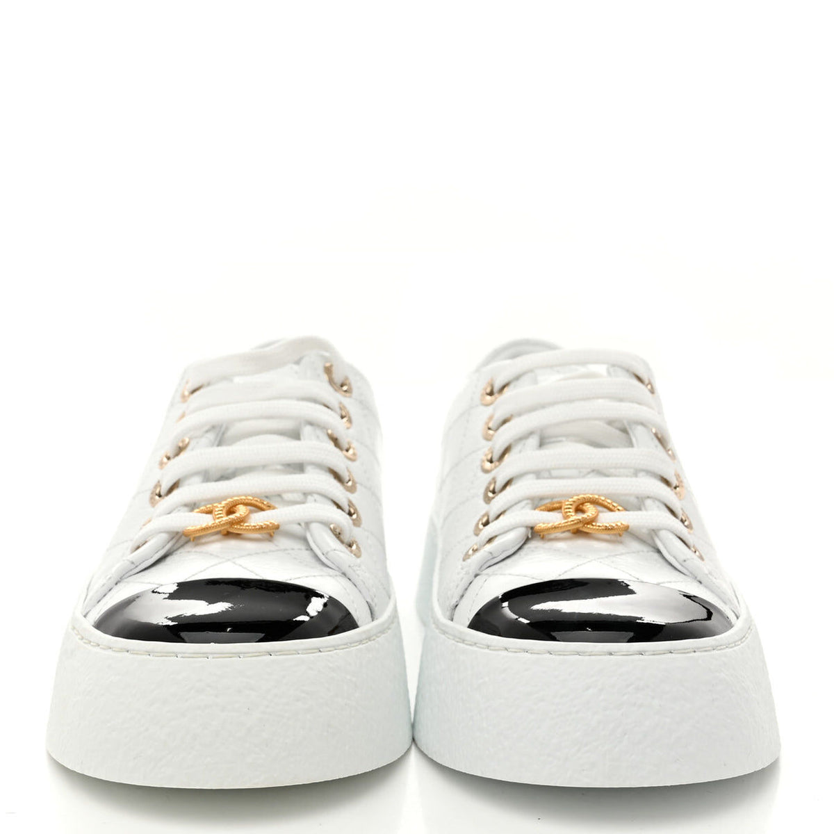 Winniemodo,Winniemodony,Chanel G446620,Chanel sneaker,Chanel sneaker black and white,Chanel sneaker panda sale,Chanel sneaker