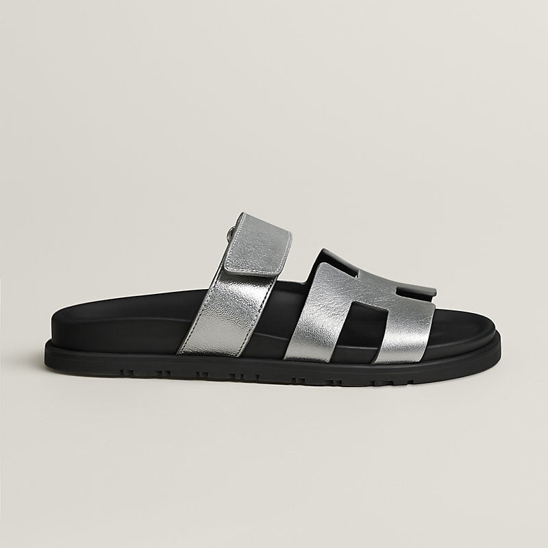 Winniemodo,Winniemodony,Hermes H231295Z,Hermes Chypre sandal,Hermes Chypre silver,Hermes flats sandals,Hermes flats discount,