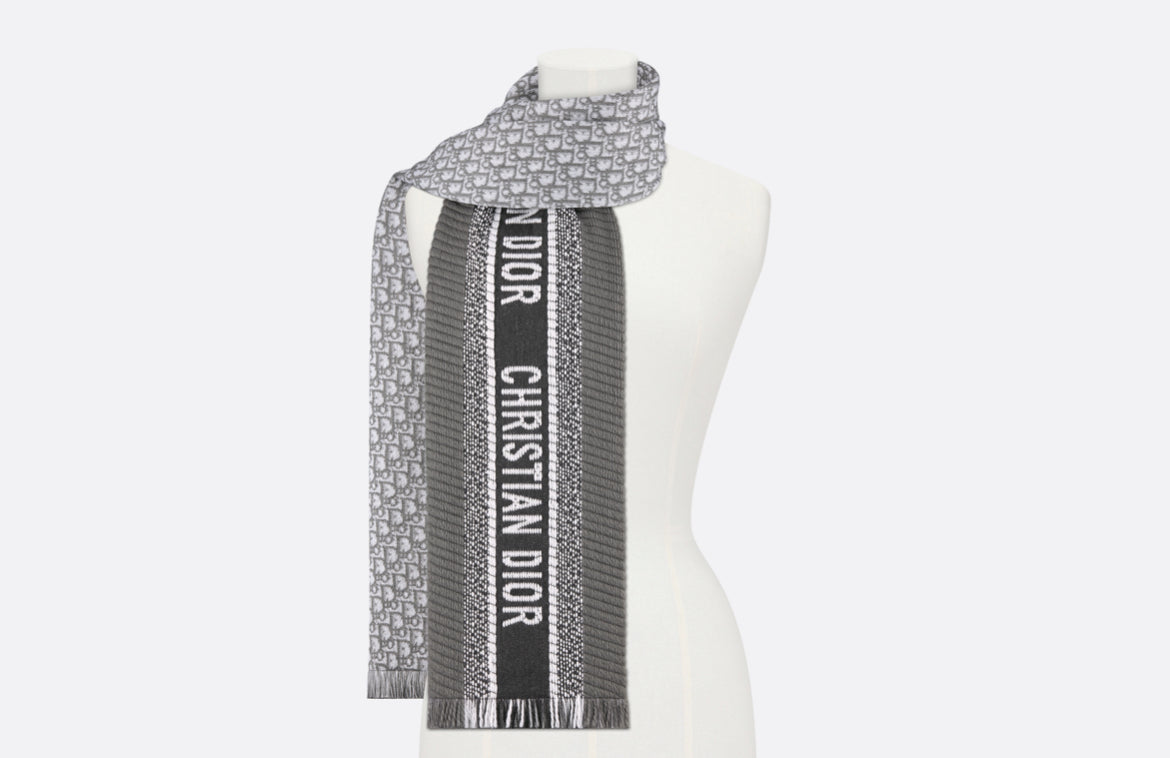 Dior 14CDO301I985,DIOR OBLIQUE UNIVERSITY REVERSIBLE SCARF,Dior scarf on sale,Dior scarf online shop,Dior scarf mens,Dior mon