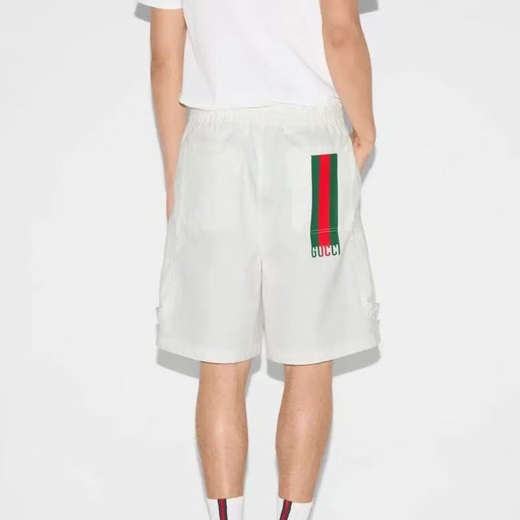 Gucci 814620 ZAIAK,Gucci white shorts,Gucci white shorts mens,Gucci white shorts mens on sale,Gucci white shorts mens 2025,Gu
