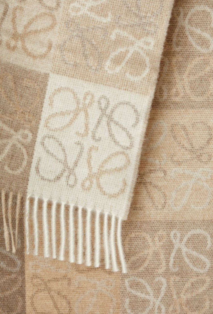 Winniemodo,Winnie modo,Loewe F810487X17,Loewe scarf cashmere,Loewe scarf,Loewe scarf sale,Loewe Anagram scarf,Loewe Anagram s