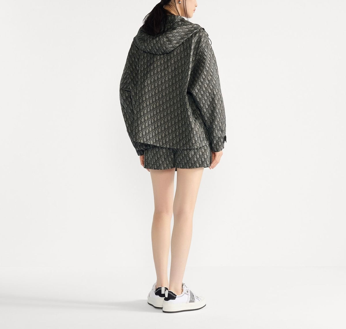 Winniemodo,Winniemdony,Dior 547P15A2530,Dior oblique skout,Dior shorts monogram,Dior skirt sale,Dior skout sale,Dior skout mo