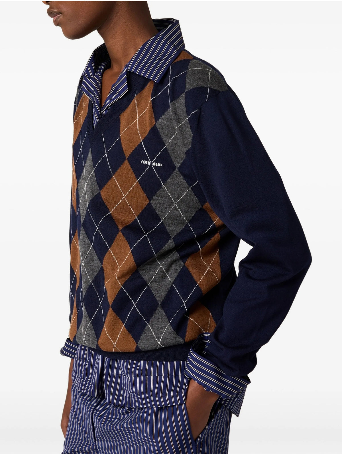 Winniemodo,Winnie modo,Miu miu MMLB67,Miu Miu Argyle v-neck wool sweater,Miu Miu Argyle v-neck sweater,Miu Miu v-neck sweater
