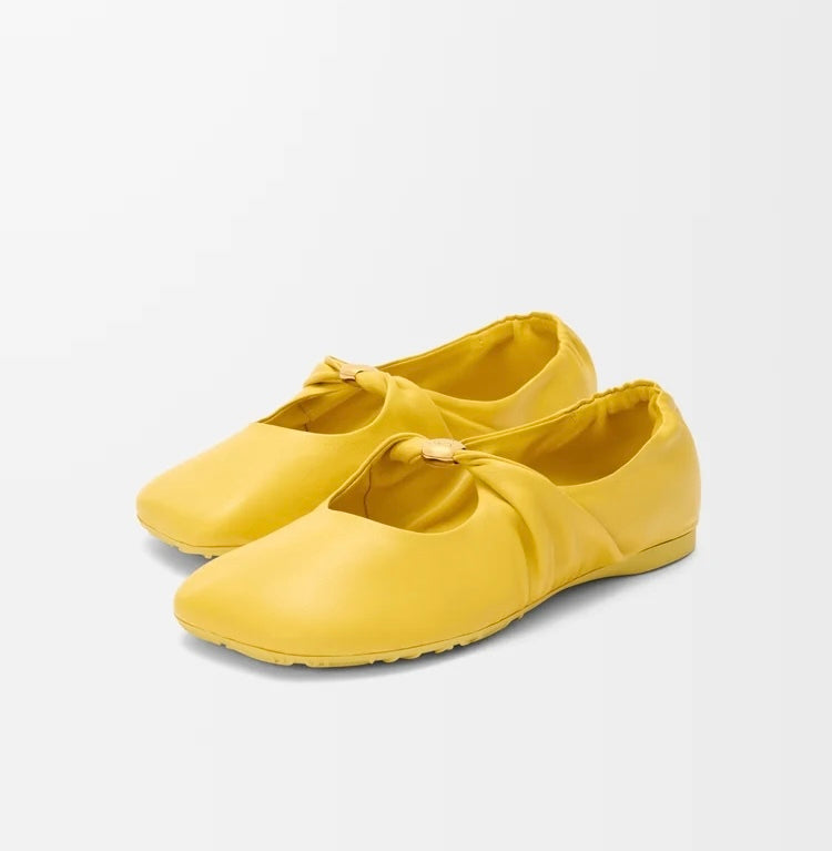 Loewe IDL815466X46,Loewe pebble soft ballerina in nappa lambskin,Loewe ballerina flats,Loewe ballerina flats yellow,Loewe bal