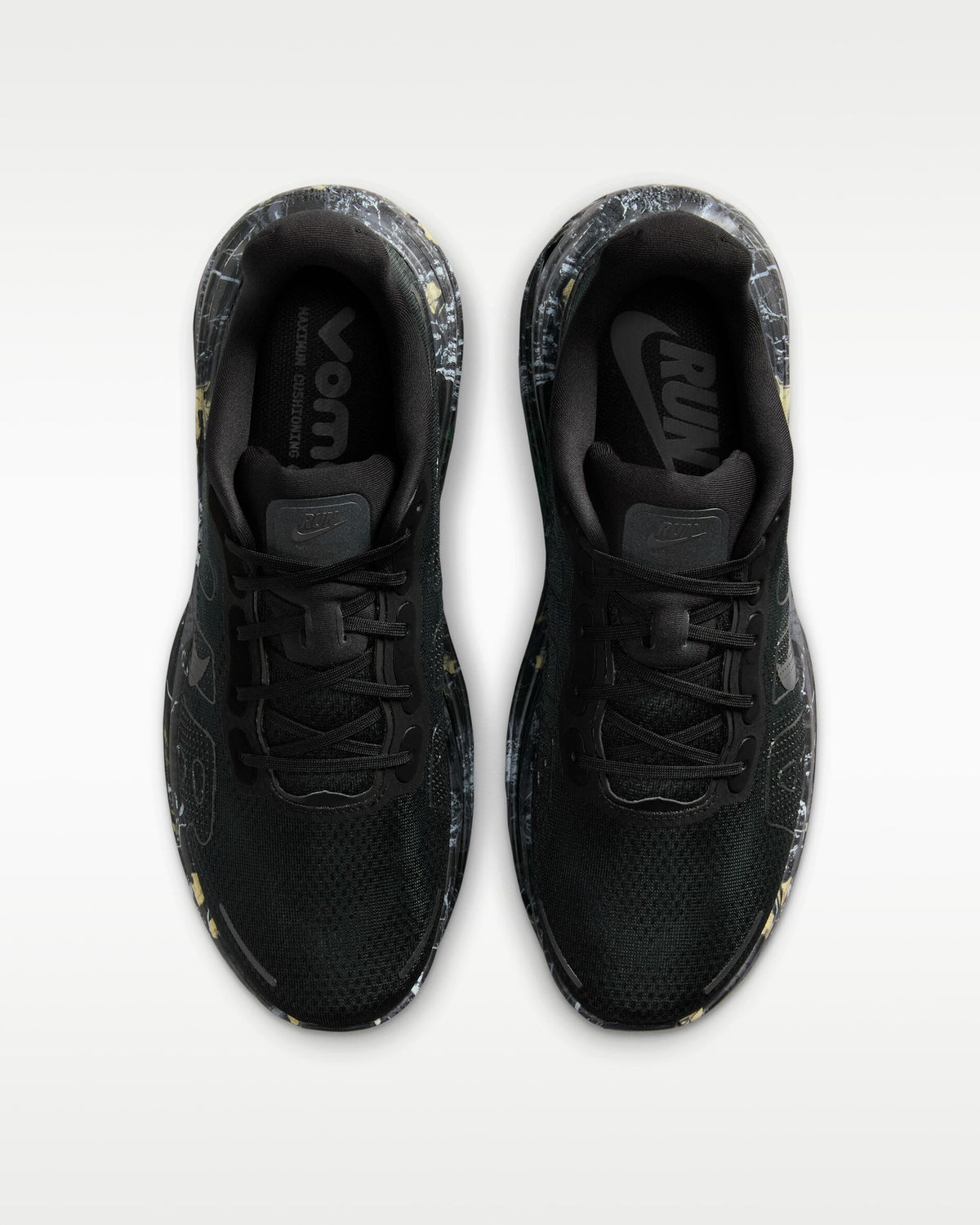 Winniemodo,Winniemodony,Nike IO7325-001,Nike Vomero black,Nike sneaker black,Nike running shoes,Nike sneaker outlet,Nike runn