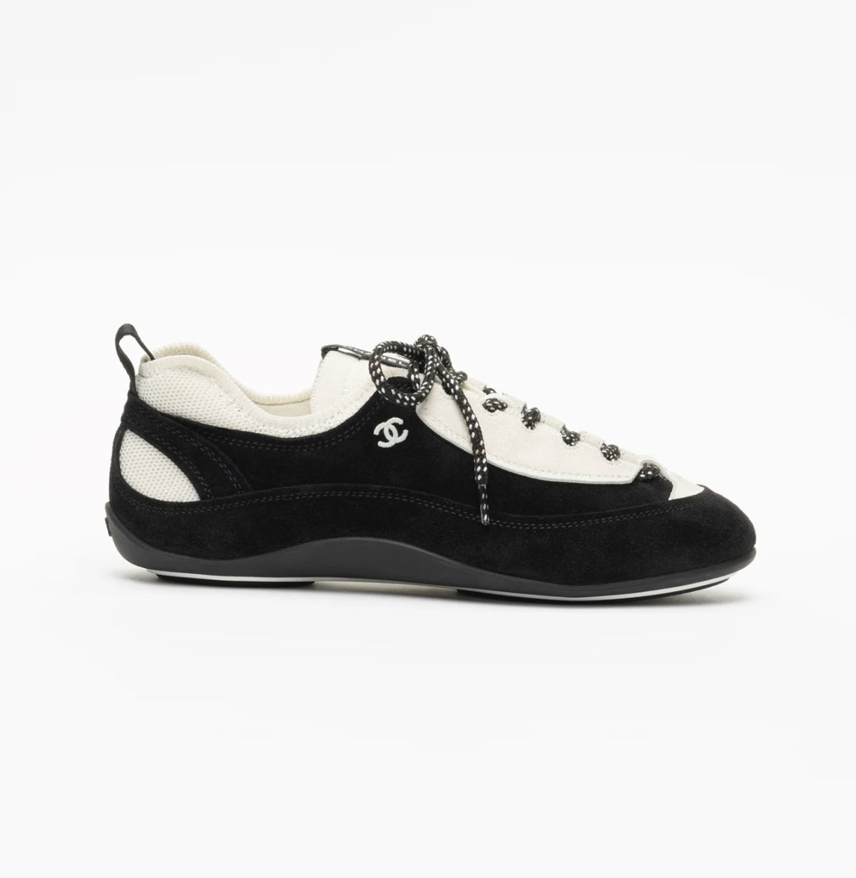 Winniemodo,Winniemodony,Chanel G47413,Chanel sneaker,Chanel sneaker black and white,Chanel sneaker panda sale,Chanel sneaker