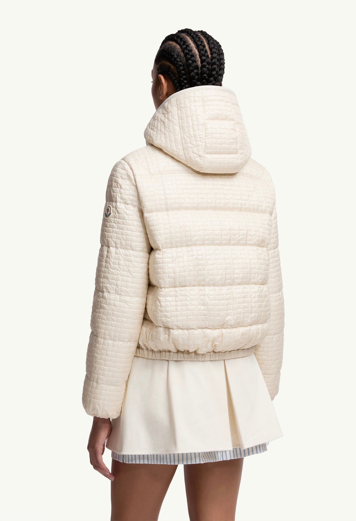 Winniemodo,Winnie modo,Moncler K20931A00006788QF,Moncler hooded short down,Moncler down,Moncler down beige,Moncler down beige