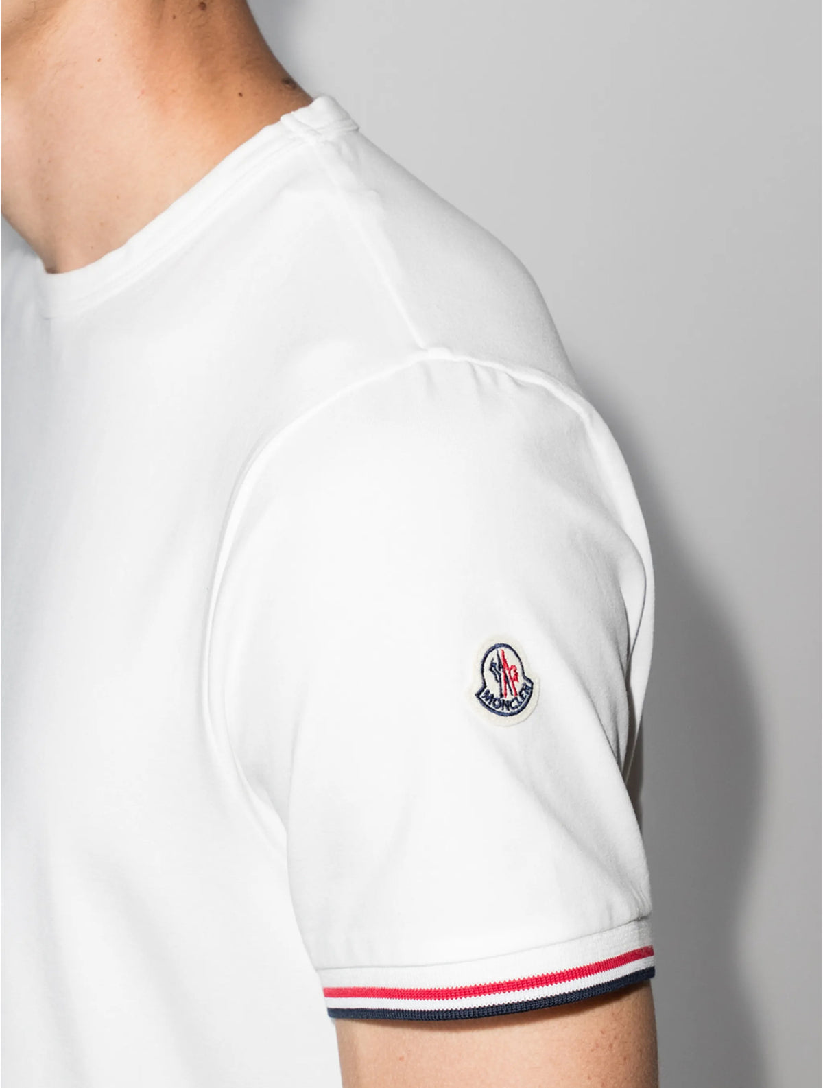 Winniemodo,Winniemodony,Moncler t-shirt sale,Moncler tee,best online shopping in USA,best quality branded t-shirt for men,Mon