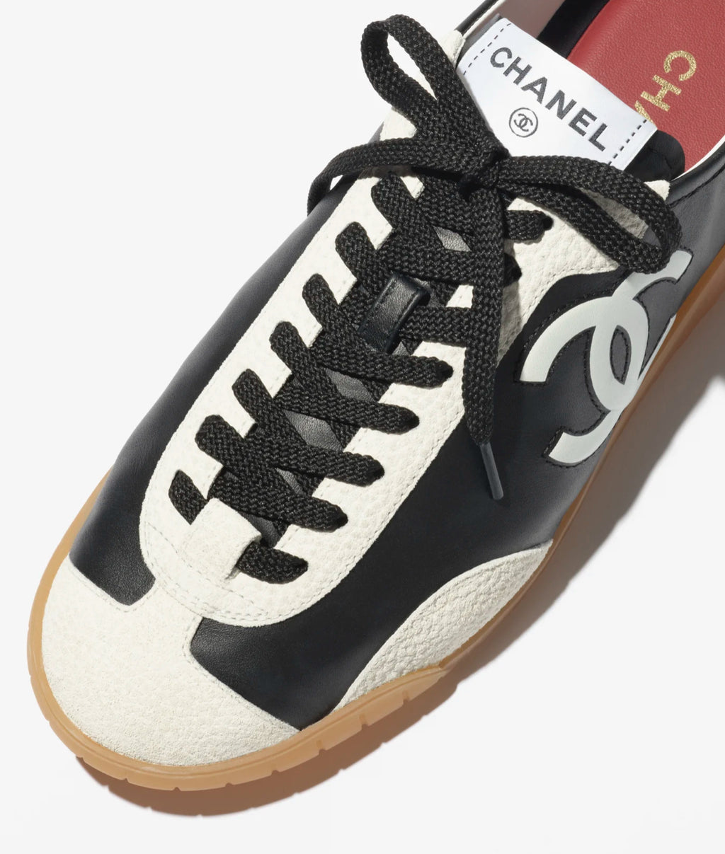 Winniemodo,Winniemodony,Chanel G47125,Chanel sneaker,Chanel sneaker black and white,Chanel sneaker panda sale,Chanel sneaker