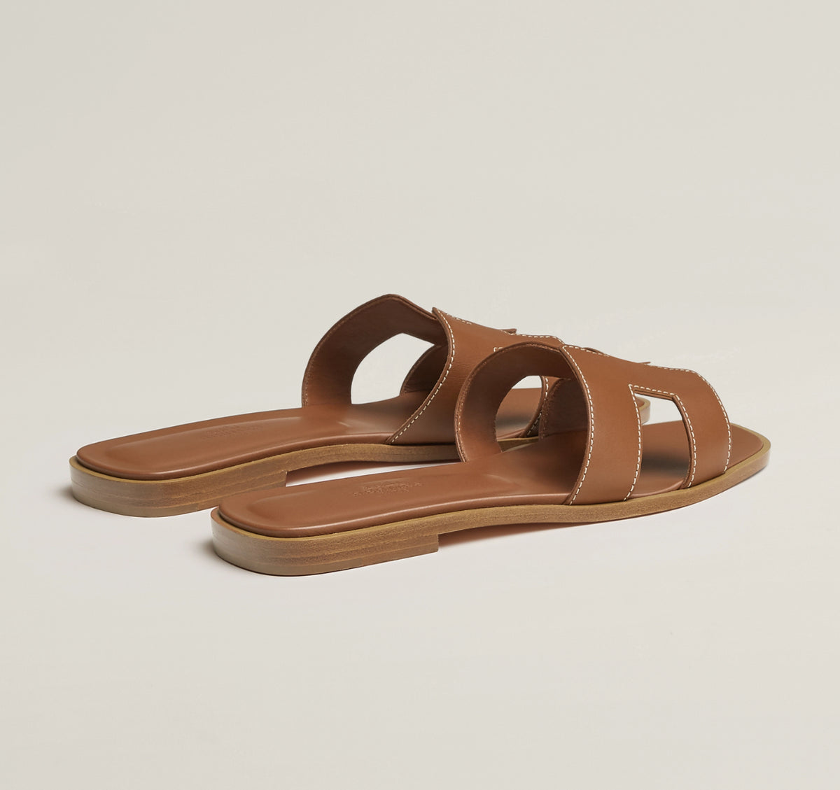 Winniemodo,Winnie modo,Hermes SM021056Z,Hermes Oran sandal,Hermes Oran brown,Hermes sandals women,Hermes sandals sale,Hermes