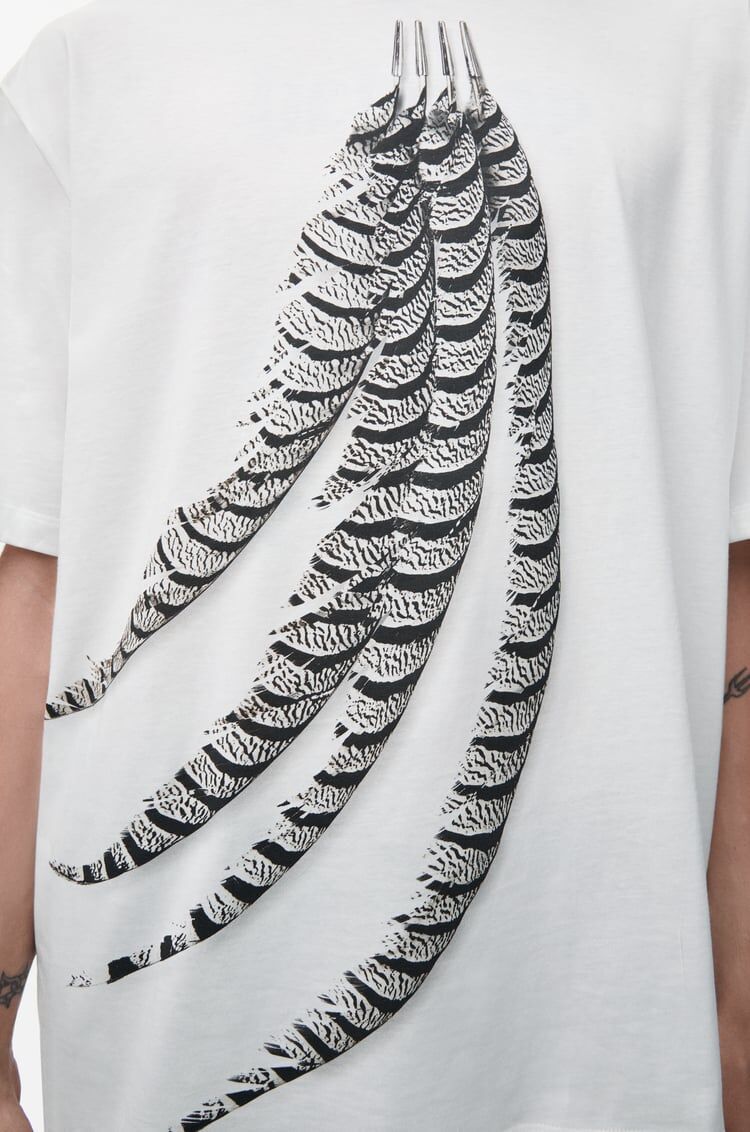 Loewe H526Y22XCE,Loewe loose fit T-shirt in cotton,Loewe feather print t-shirt,Loewe white t-shirt,Loewe white tee,Loewe t-sh