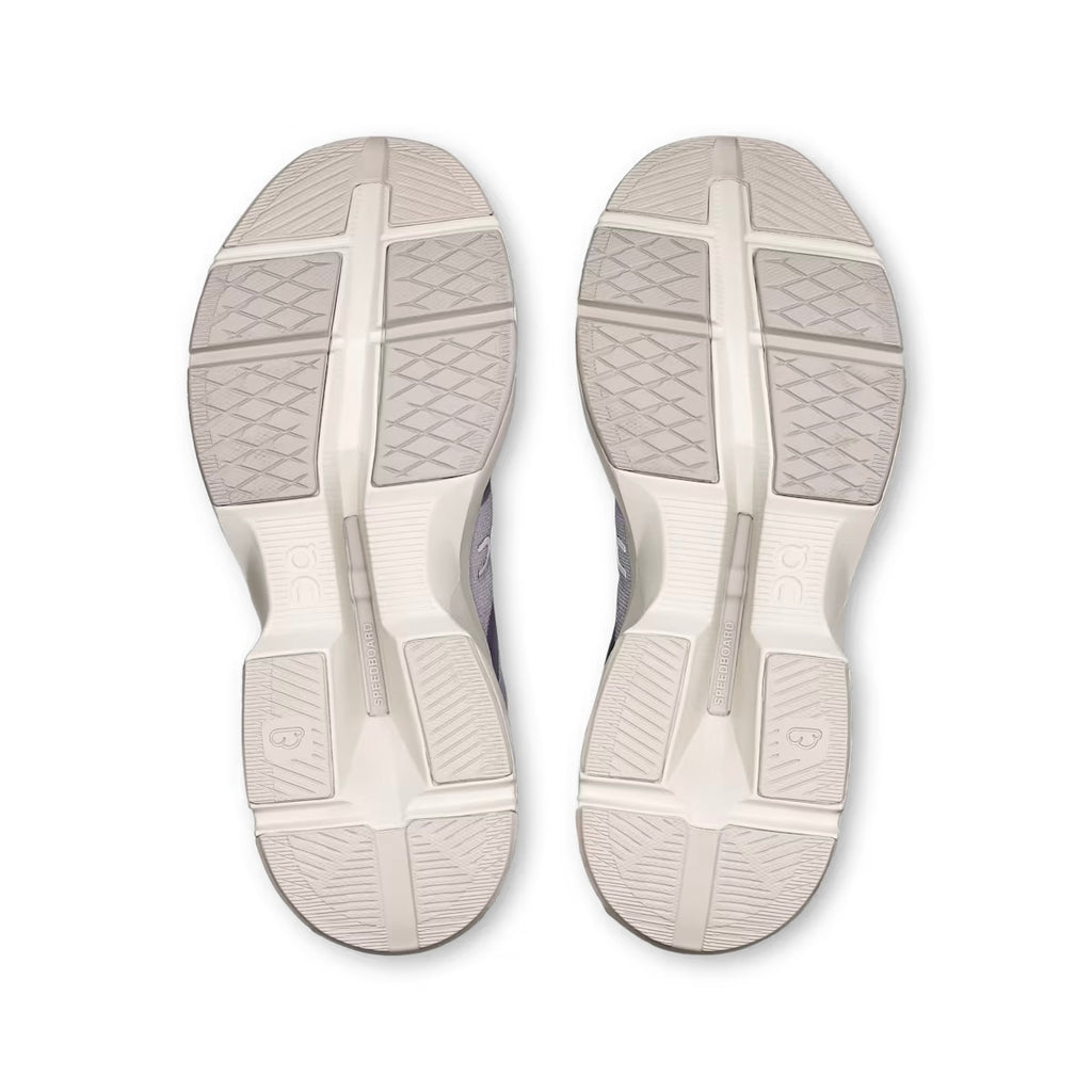 Winniemodo,Winnie modo,On Cloudpulse Sneaker,On Cloudpulse running shoes,On cloud sneaker,On cloud running,On cloud running s