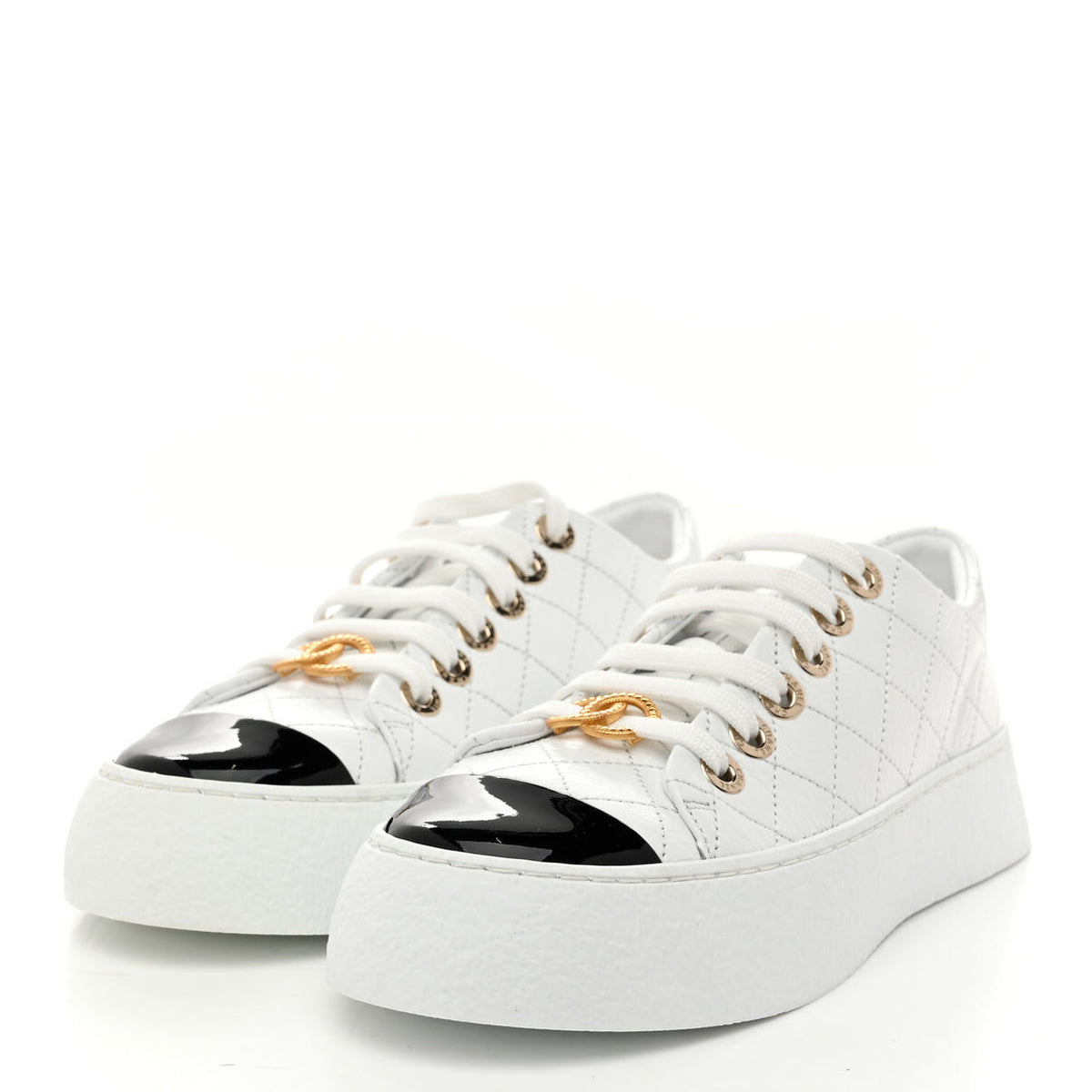 Winniemodo,Winniemodony,Chanel G446620,Chanel sneaker,Chanel sneaker black and white,Chanel sneaker panda sale,Chanel sneaker