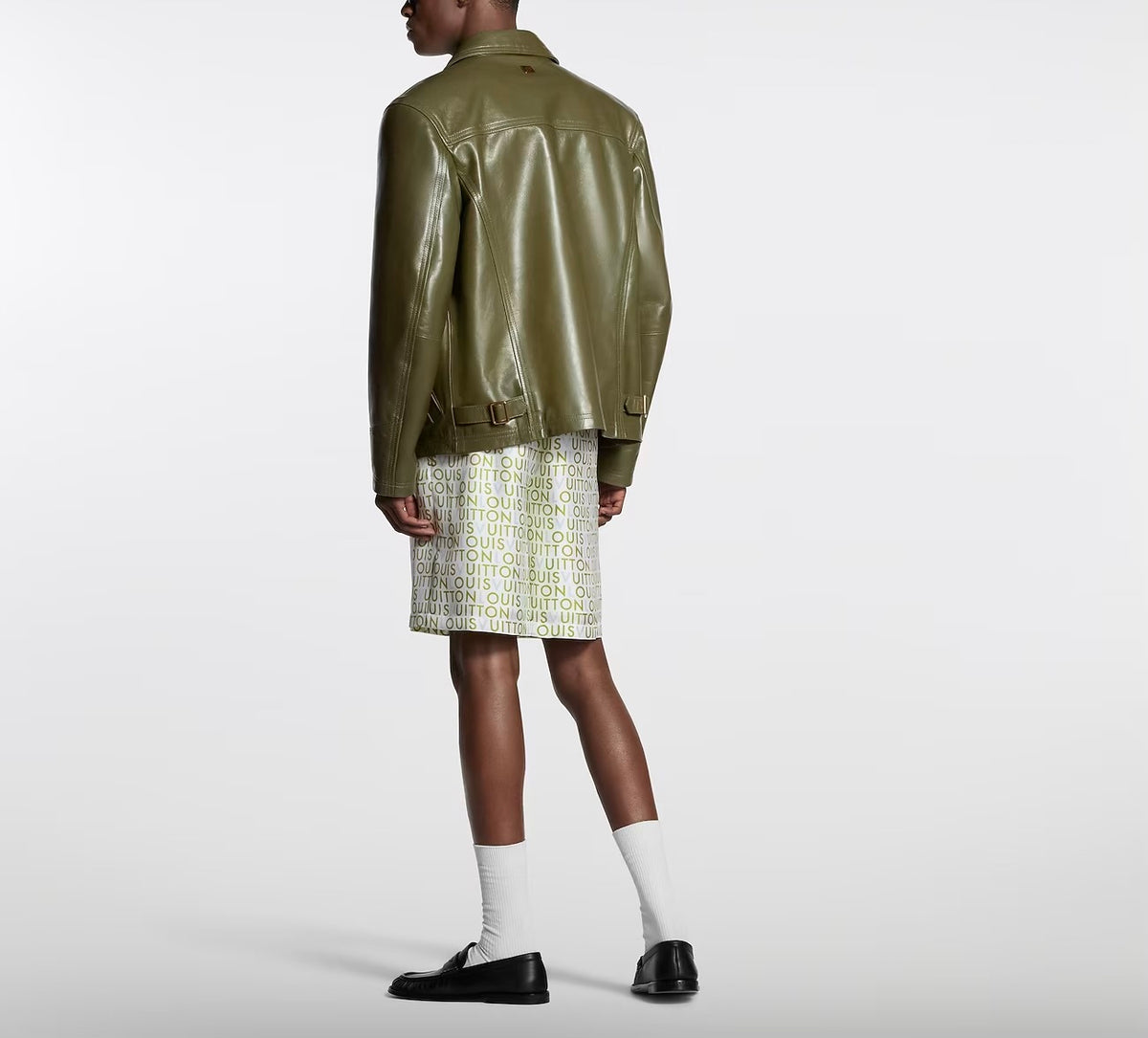 LV 1AJUTJ,best clothing brands USA,Louis Vuitton shorts outlet,Louis Vuitton clothes sale,Louis Vuitton shorts sale