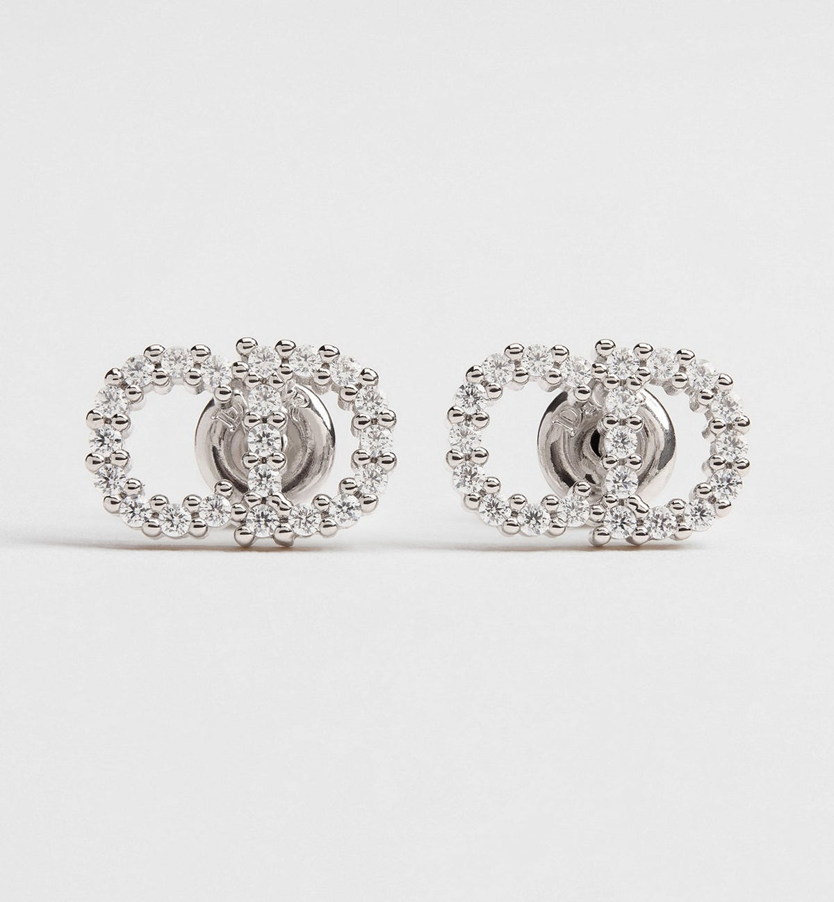 Winniemodo,Winniemodony,Dior E4317WOMZI,Dior earrings,Dior earrings sale,Dior earrings crystal,Luxury accessories,Fashion Acc