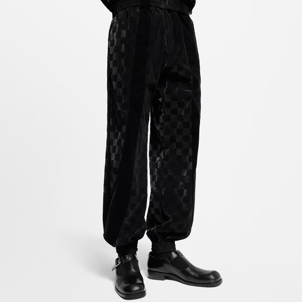 Winniemodo,Winnie modo,Louis Vuitton 1AHCDQ,LV 1AHCDQ,Louis Vuitton Damier track pants,LV Damier track pants,Louis Vuitton pa