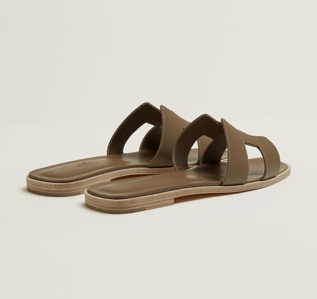 Winniemodo,Winnie modo,Hermes SM0202272Z,Hermes Oran sandal,Hermes Oran etoupe,Hermes sandals women,Hermes sandals sale,Herme