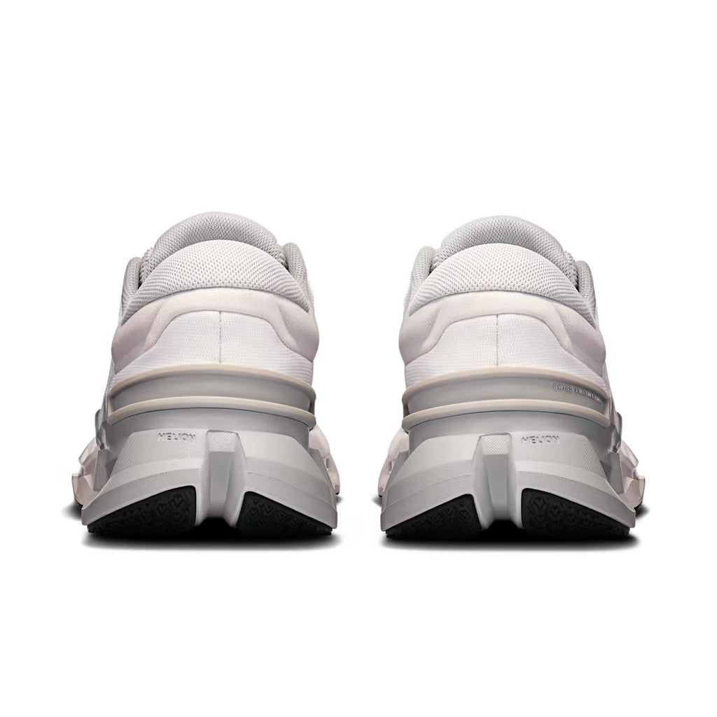 Winniemodo,Winnie modo,On Cloudflyer 5 sneaker,On Cloudflyer 5,On Cloudflyer 5 white,On cloud sneaker,On cloud sneaker sale,O
