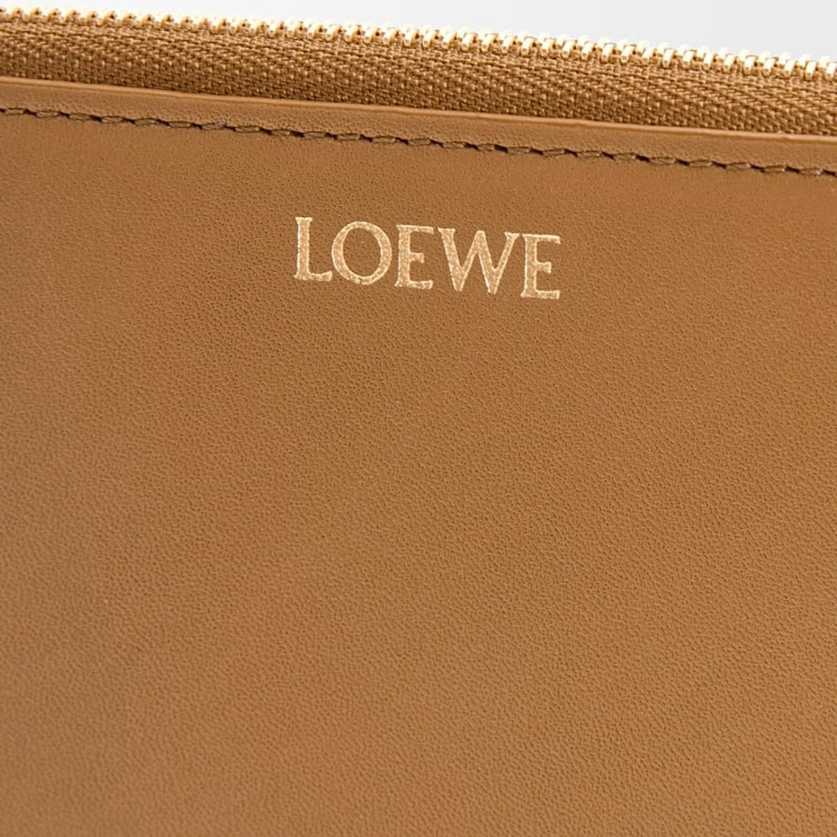 Winniemodo,Winnie modo,Loewe Knot compact zip wallet,Loewe wallet,Loewe wallet sale,Loewe wallet brown,Loewe zip wallet,Loewe