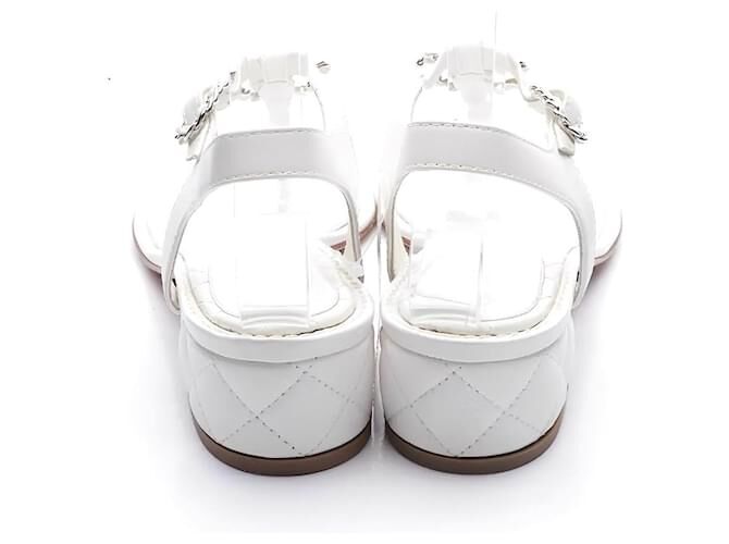 Winniemodo,Winniemodony,Chanel G31463,Chanel CC Chain Thong Sandals white,Chanel Thong Sandals sale,Chanel Thong Sandals chun