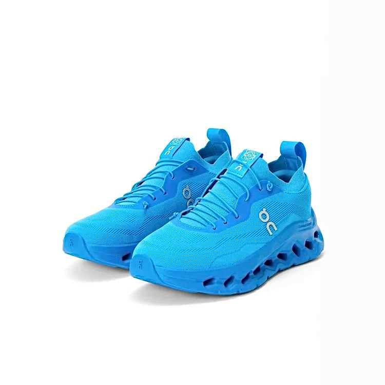 Winniemodo,Winnie modo,Loewe cloudtilt,Loewe cloudtilt mens,Loewe x on cloudtilt sneakers,Loewe x on cloudtilt running shoes,