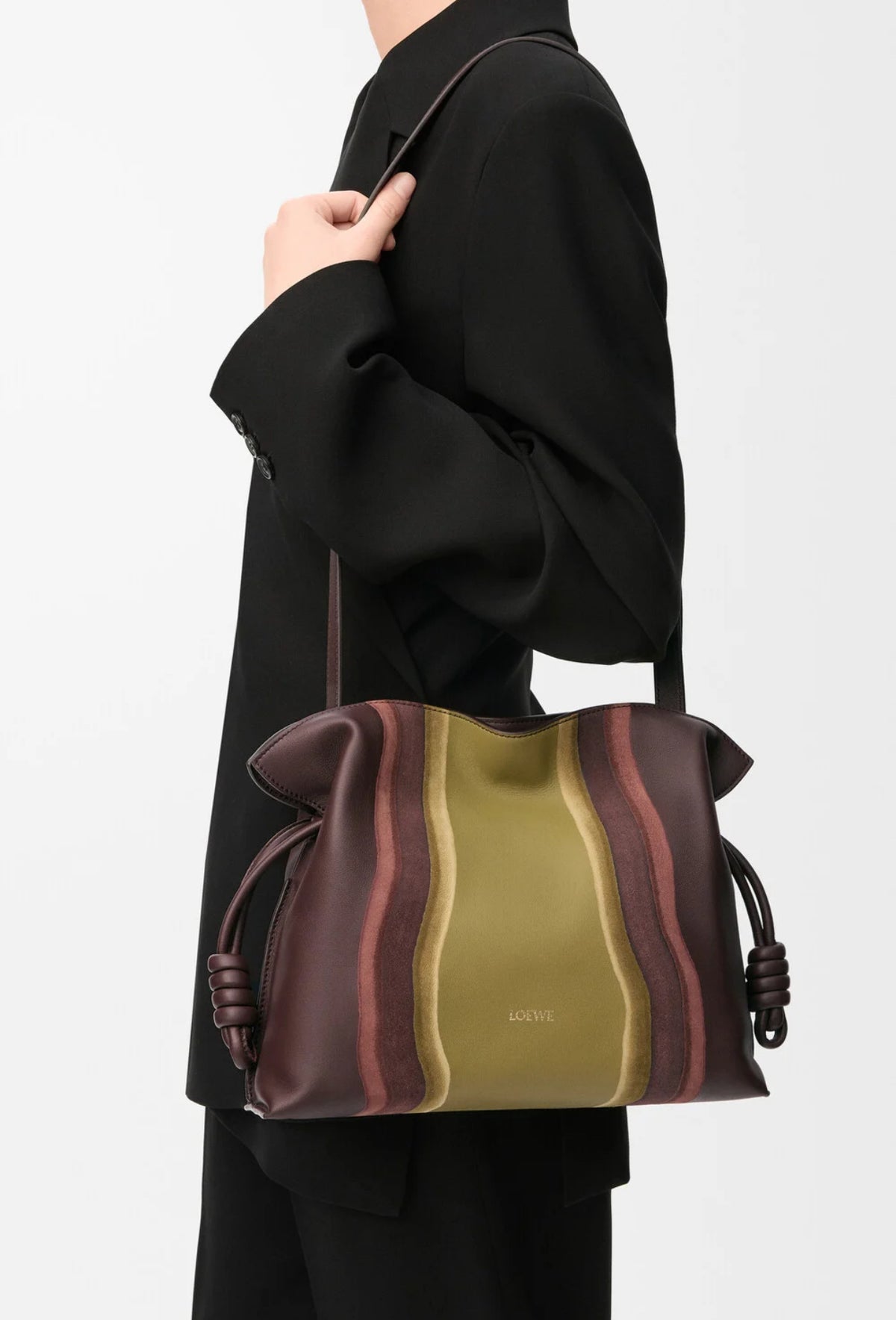 Winniemodo,Winnie modo,Loewe A411FC1XCX,Loewe bag,Loewe bag sale,Loewe flamenco bag,Loewe flamenco medium,Loewe flamenco medi