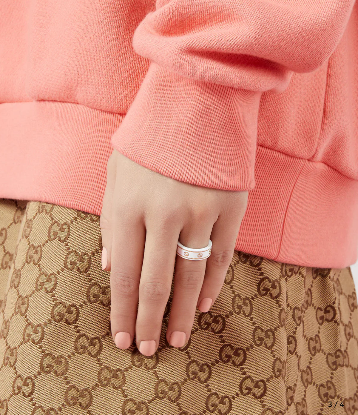 Winniemodo,Winniemodony,Gucci icon 18K ring with interlocking G,Gucci ring white,Gucci ring sale,Gucci ring women,Gucci ring