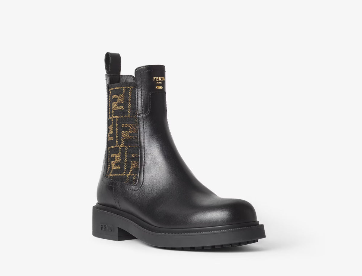 Winniemodo,Winnie modo,Fendi 8T8576A379F1TOG,Fendi Filo biker boots,Fendi boots,Fendi boots sale,Fendi boots black,Fendi mono