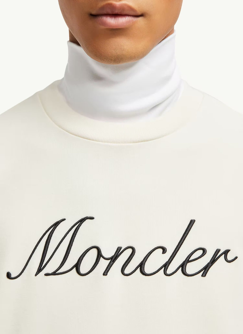 Winniemodo,Winnie modo,Moncler K10918G0003389AUJ,Moncler sweatshirt,Moncler Sweater,Moncler Sweater sale,Moncler Sweater whit