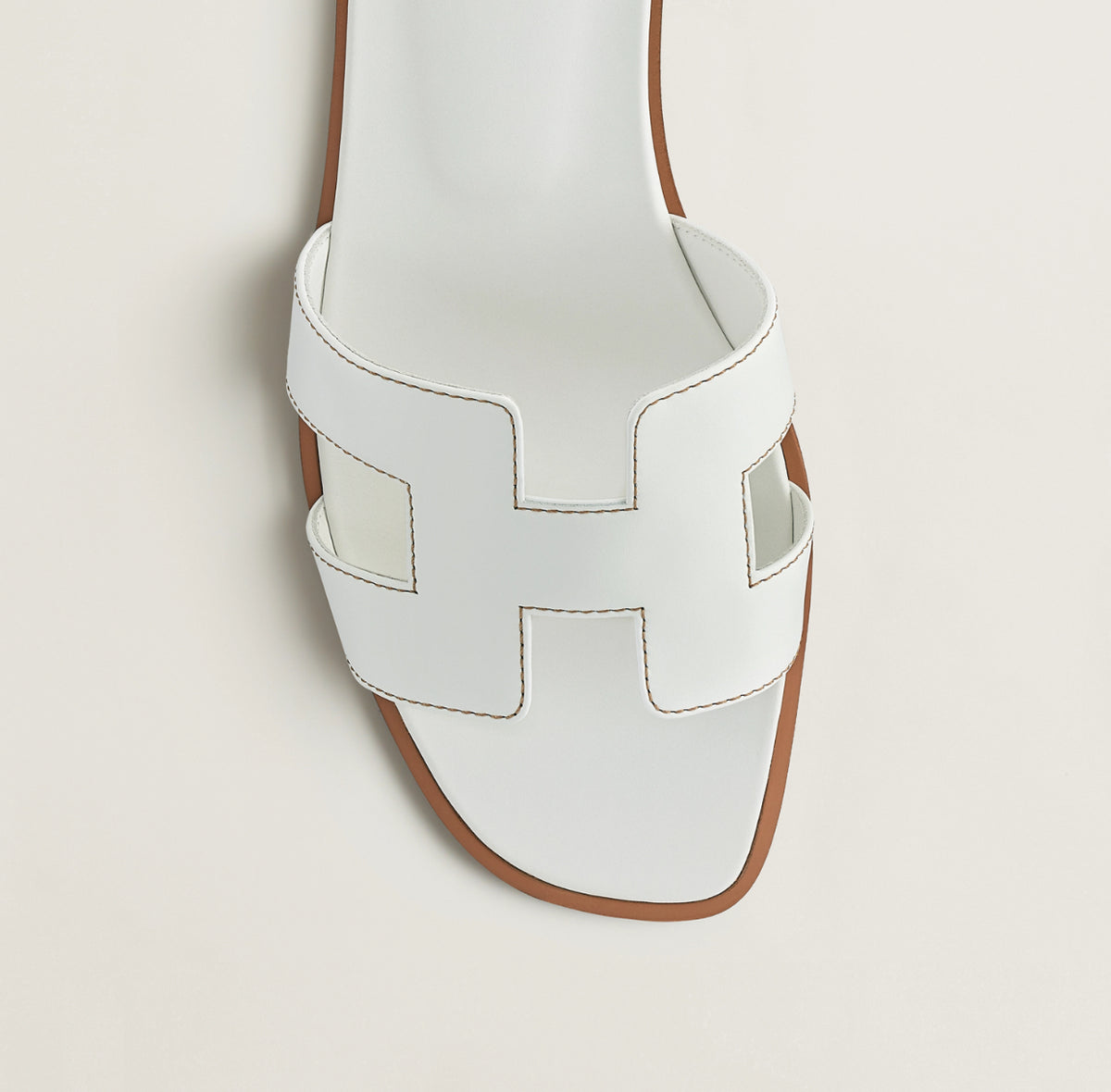 Winniemodo,Winnie modo,Hermes SM021056Z,Hermes Oran sandal,Hermes Oran white,Hermes sandals women,Hermes sandals sale,Hermes