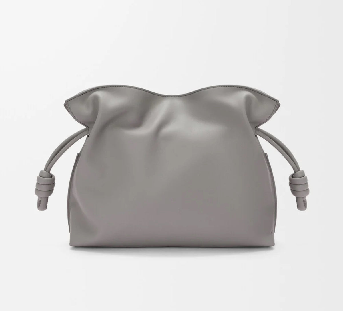 Winniemodo,Winnie modo,Loewe A411FC1XDD,Loewe bag,Loewe bag sale,Loewe flamenco bag,Loewe flamenco medium,Loewe flamenco medi